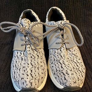 Madden Girl Airratic Sneakers